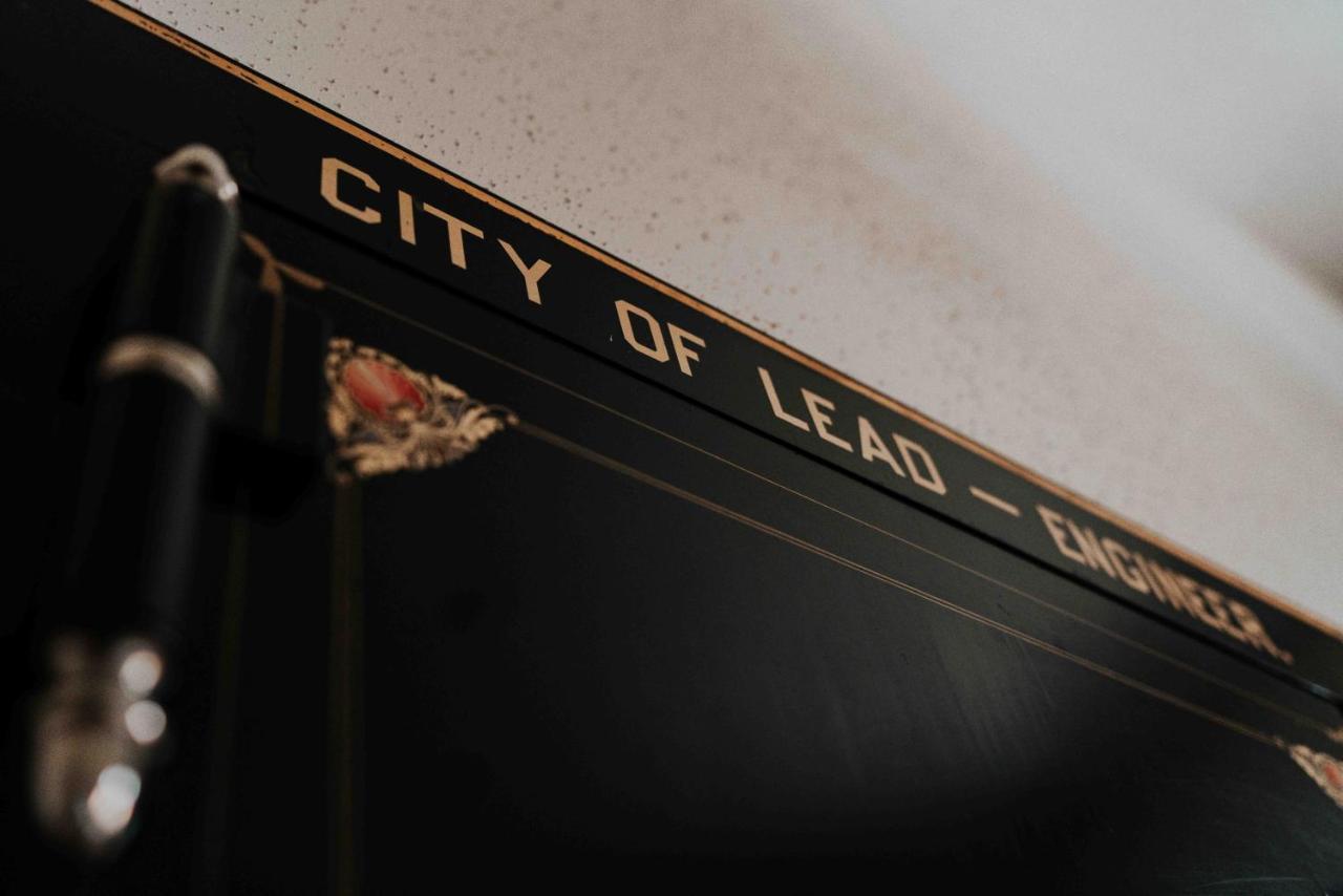 Town Hall Inn Lead Εξωτερικό φωτογραφία