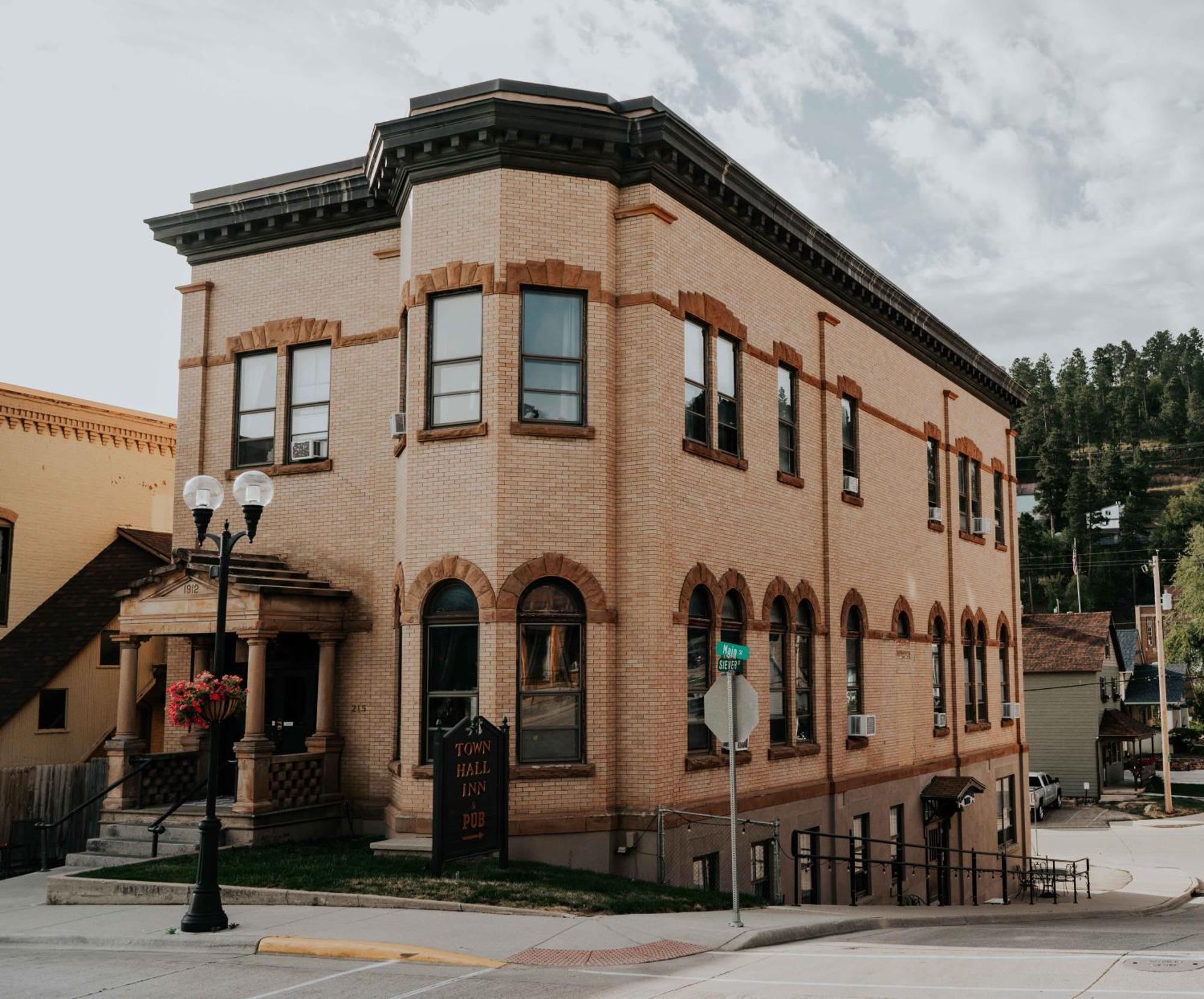 Town Hall Inn Lead Εξωτερικό φωτογραφία
